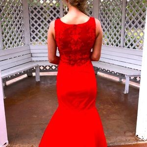 Size 4 prom dress!! Worn once.